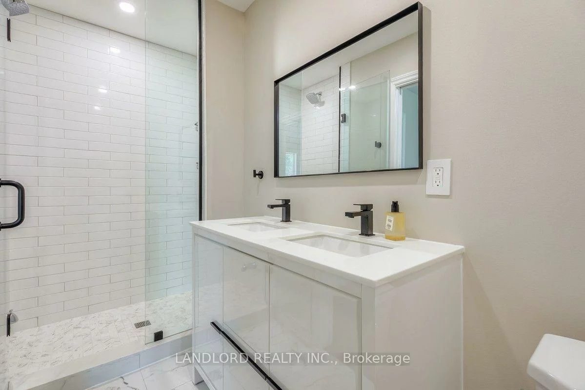 257, Wales, 1001 - BR Bronte, Oakville