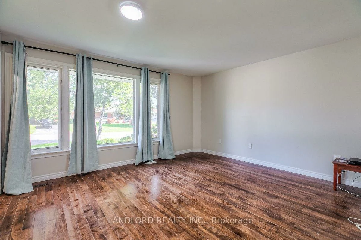 257, Wales, 1001 - BR Bronte, Oakville