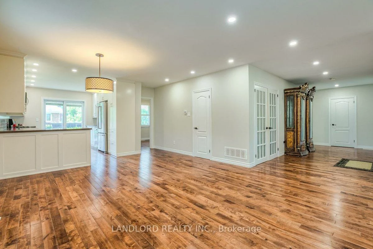 257, Wales, 1001 - BR Bronte, Oakville