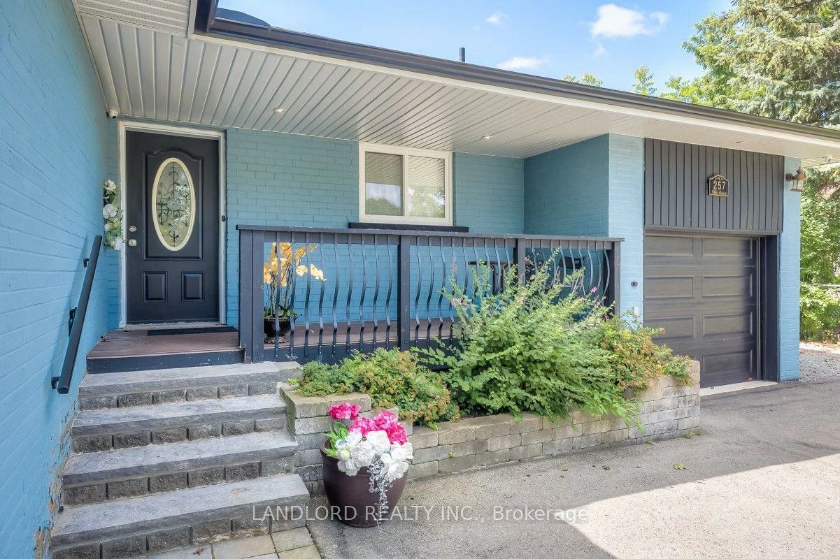 257, Wales, 1001 - BR Bronte, Oakville