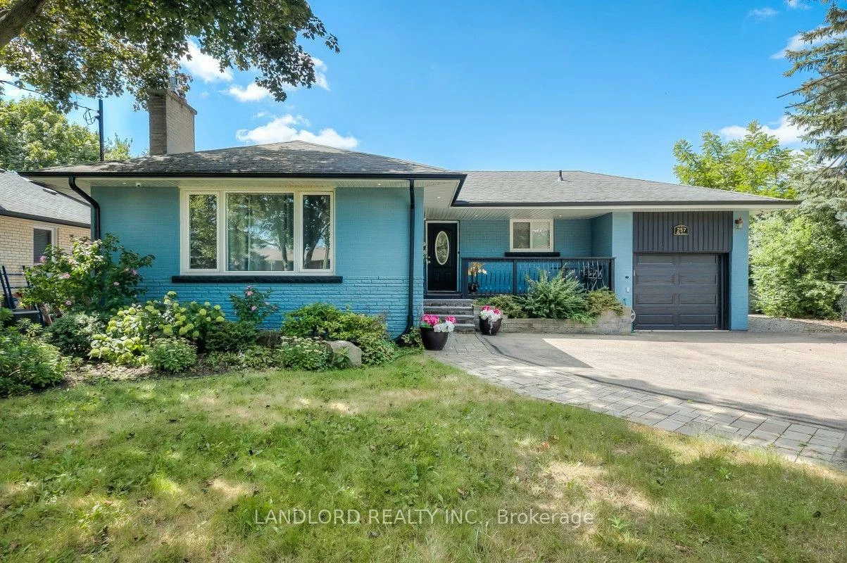 257, Wales, 1001 - BR Bronte, Oakville