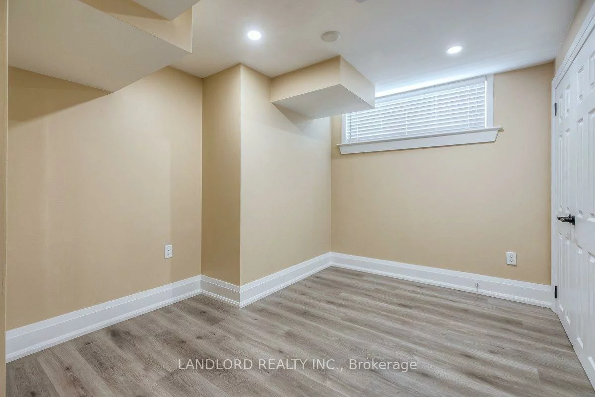 257, Wales, 1001 - BR Bronte, Oakville