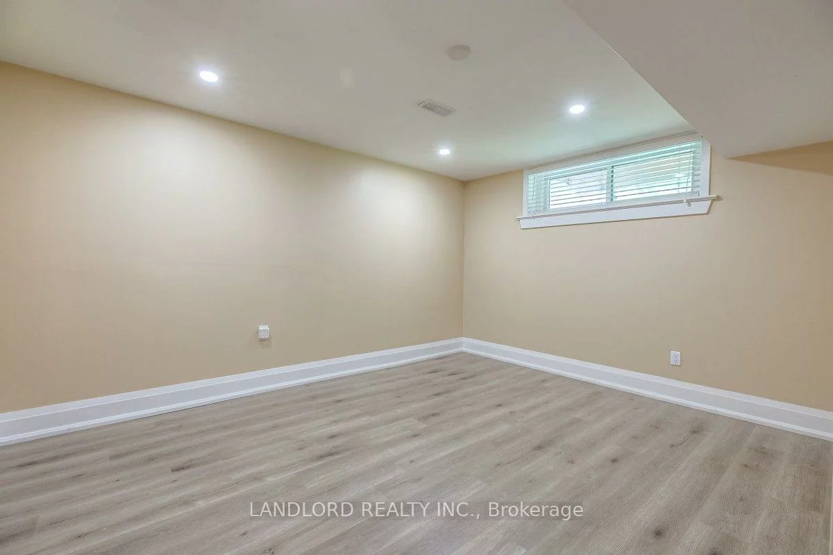 257, Wales, 1001 - BR Bronte, Oakville