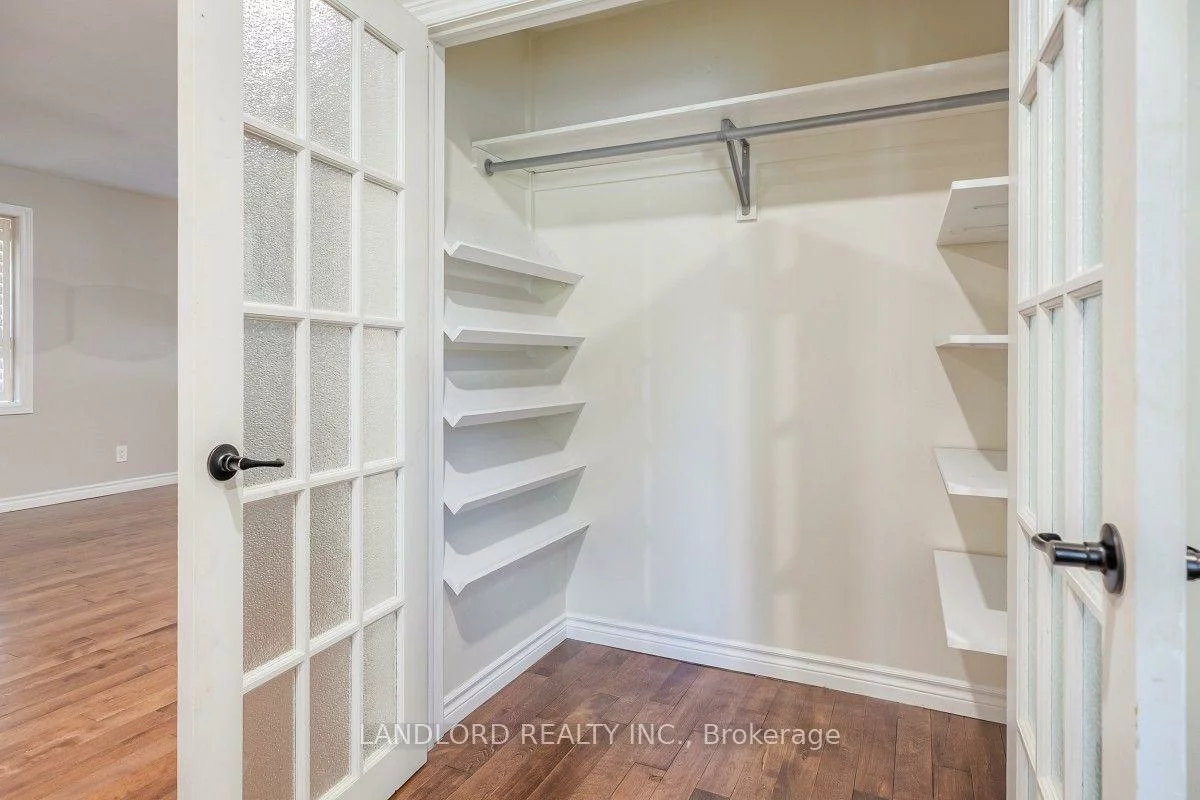 257, Wales, 1001 - BR Bronte, Oakville