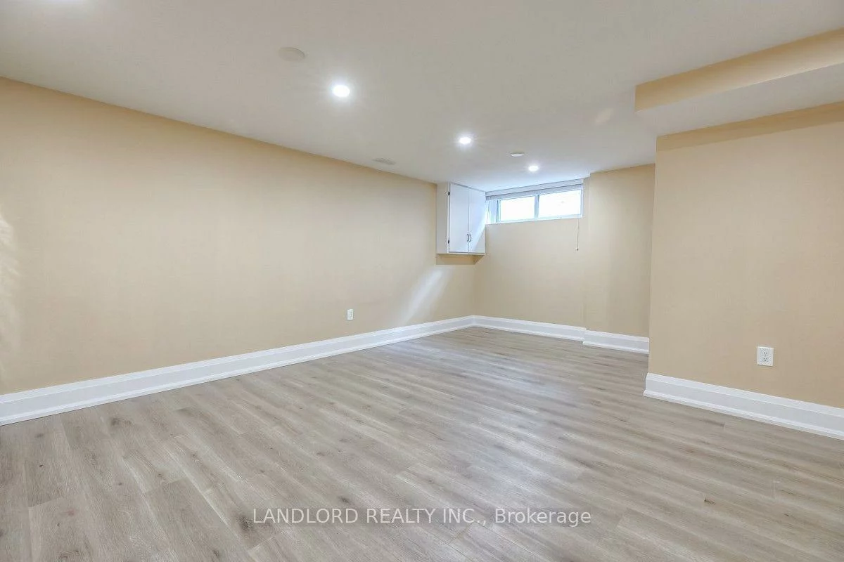 257, Wales, 1001 - BR Bronte, Oakville