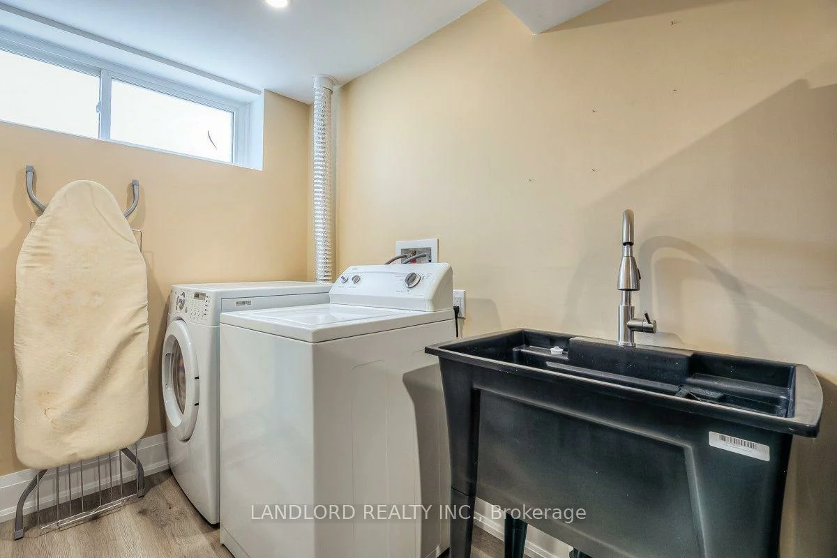 257, Wales, 1001 - BR Bronte, Oakville