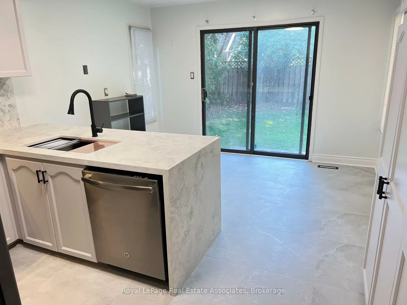 2551, Wynten, 1004 - CV Clearview, Oakville