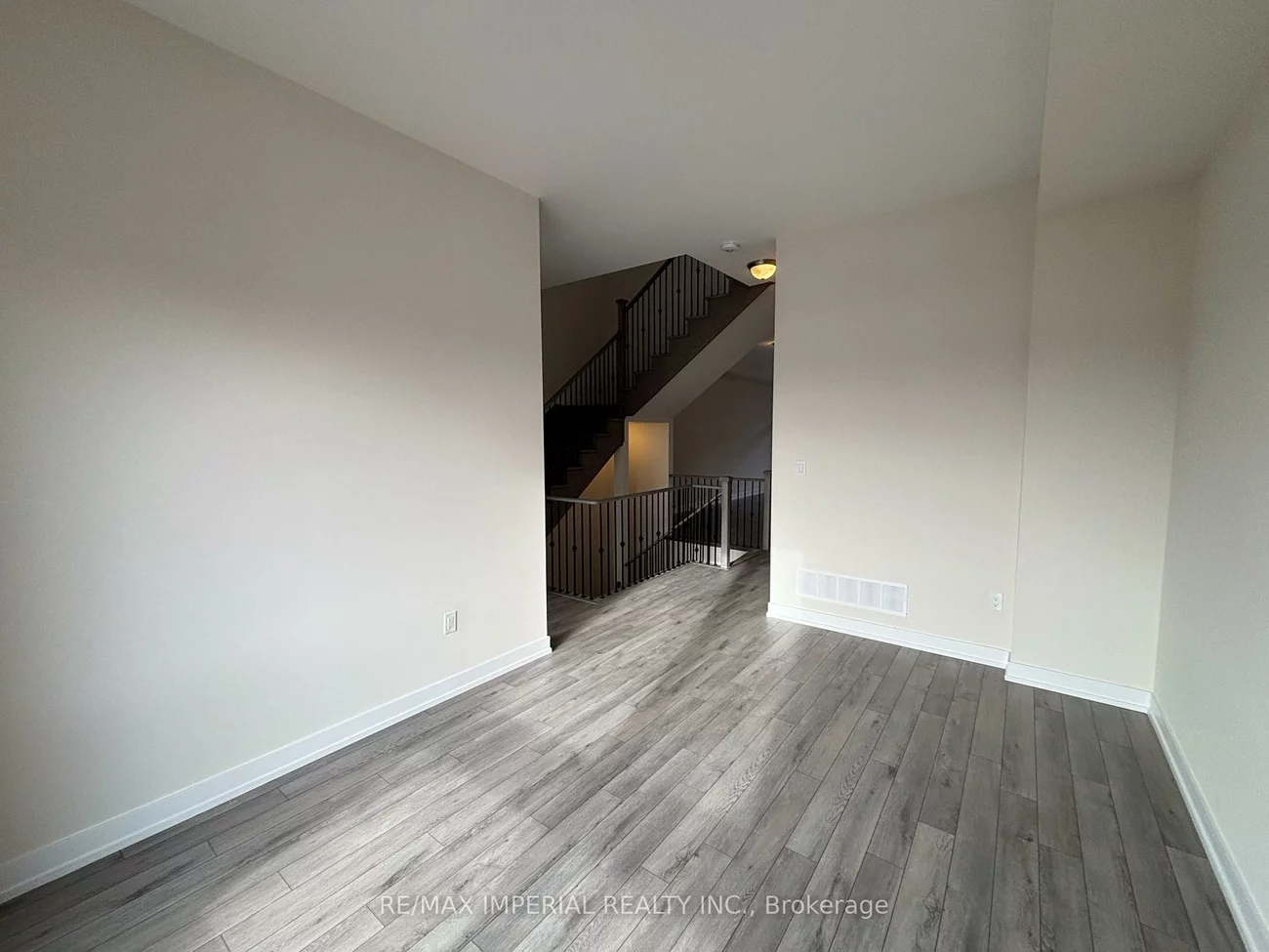 3085, Welsman, 1010 - JM Joshua Meadows, Oakville