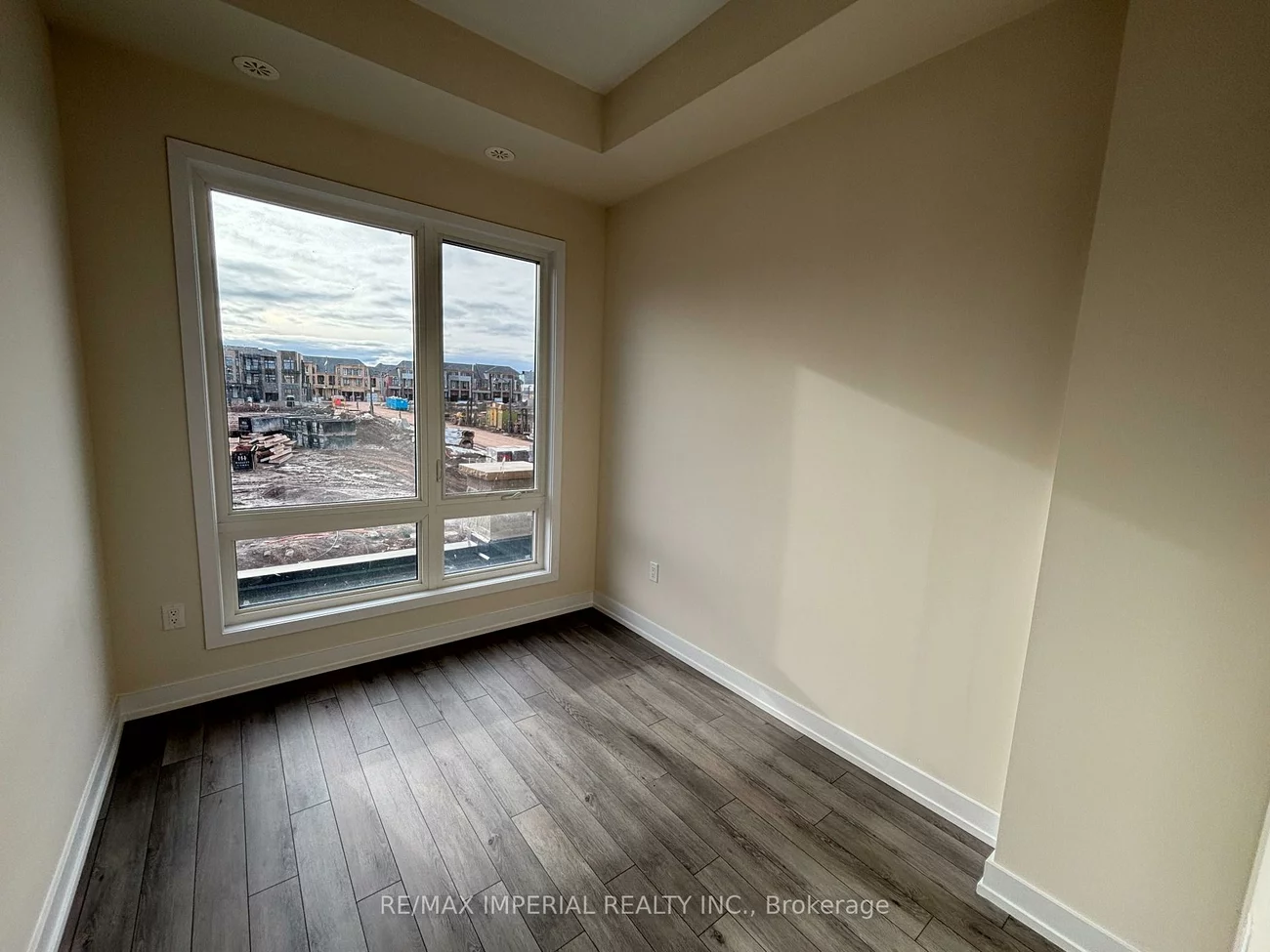 3085, Welsman, 1010 - JM Joshua Meadows, Oakville