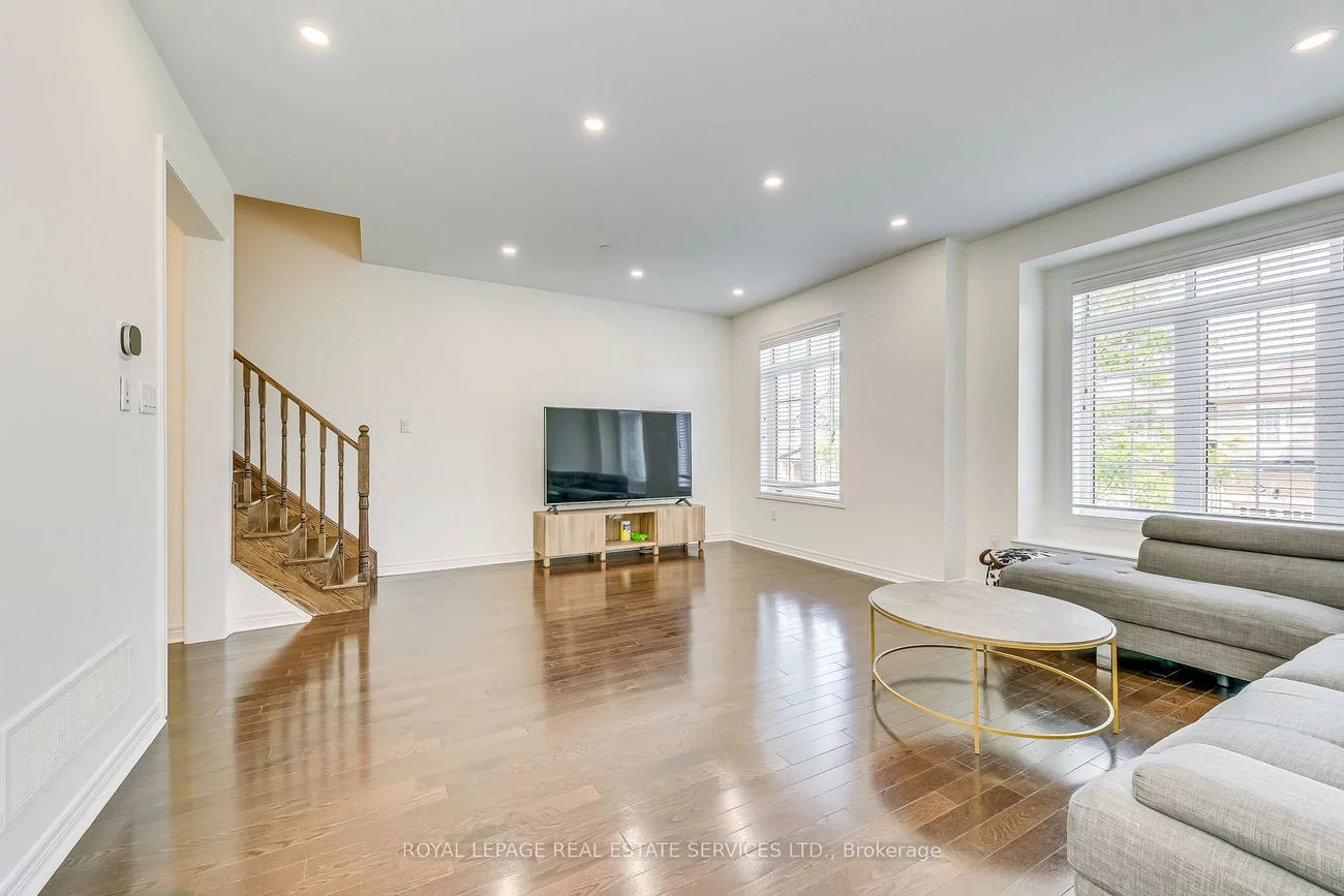 3072, Eberly Woods, 1008 - GO Glenorchy, Oakville