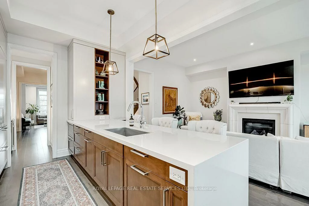 210, DORVAL, 1020 - WO West, Oakville