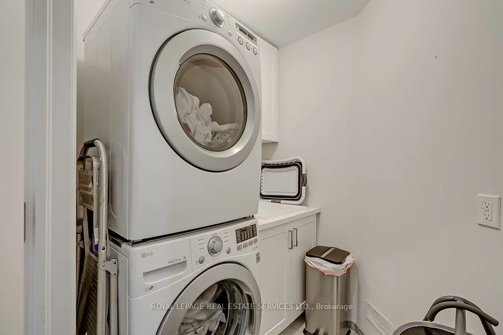 210, DORVAL, 1020 - WO West, Oakville