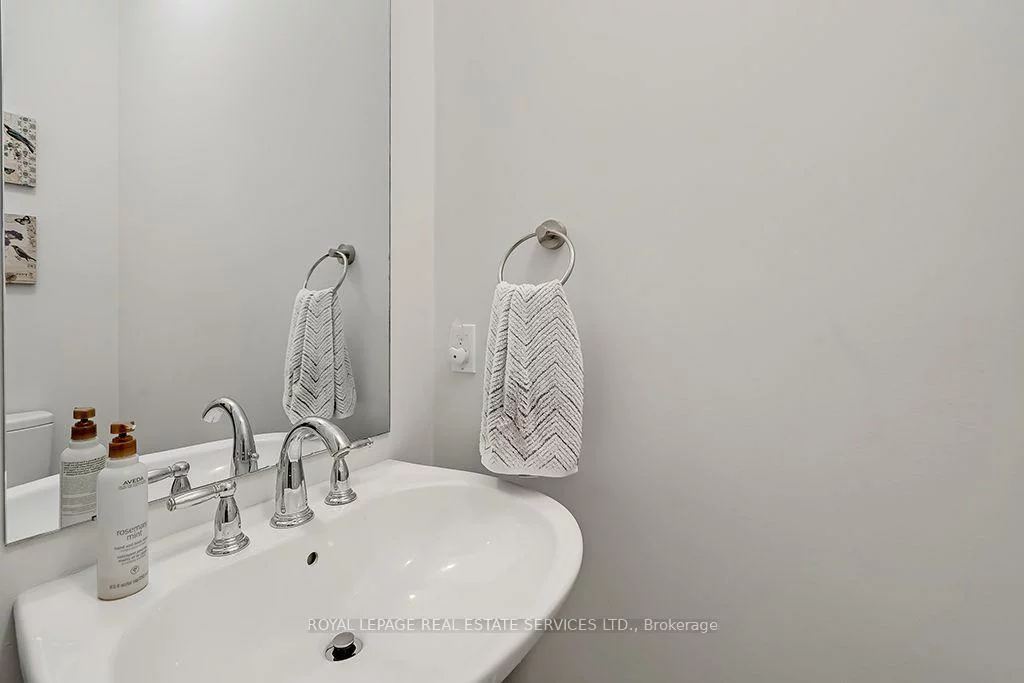 210, DORVAL, 1020 - WO West, Oakville