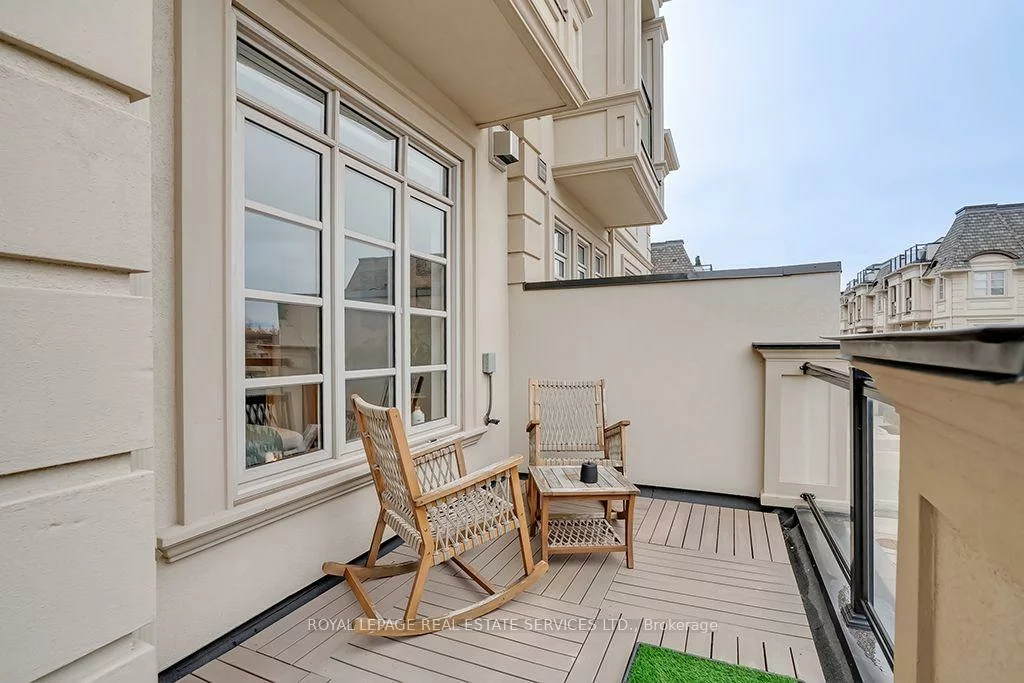 210, DORVAL, 1020 - WO West, Oakville