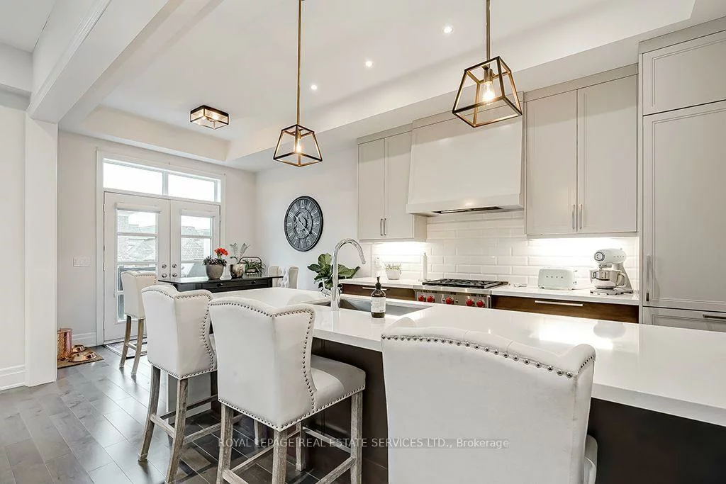 210, DORVAL, 1020 - WO West, Oakville
