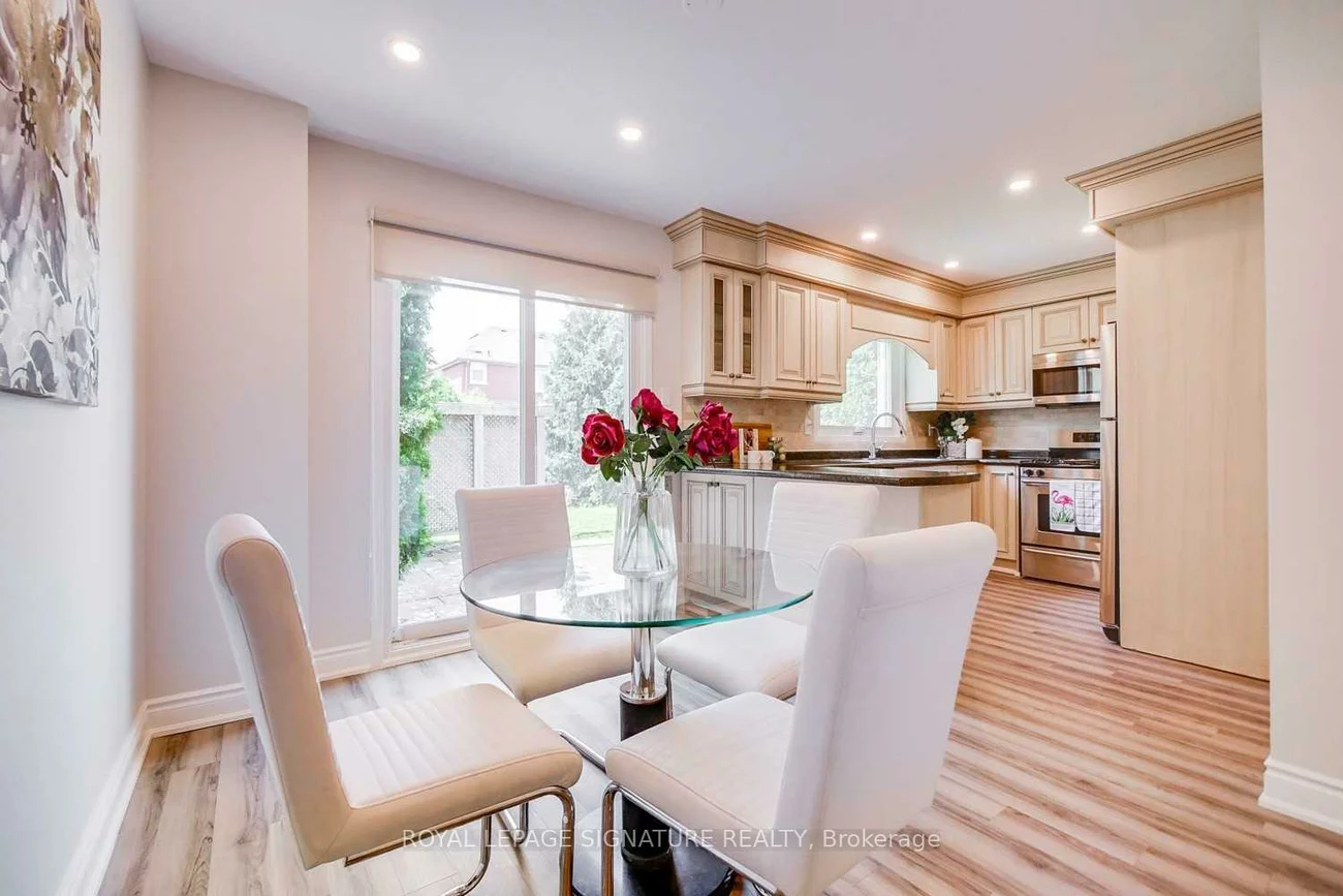2260, Ridge, 1022 - WT West Oak Trails, Oakville