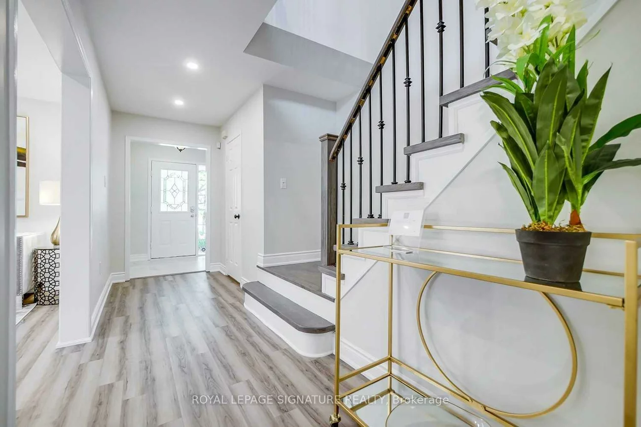 2260, Ridge, 1022 - WT West Oak Trails, Oakville