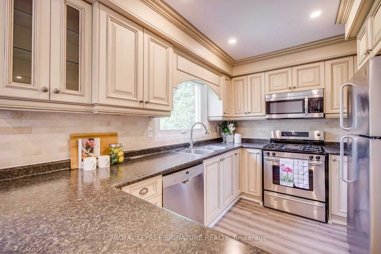 2260, Ridge, 1022 - WT West Oak Trails, Oakville