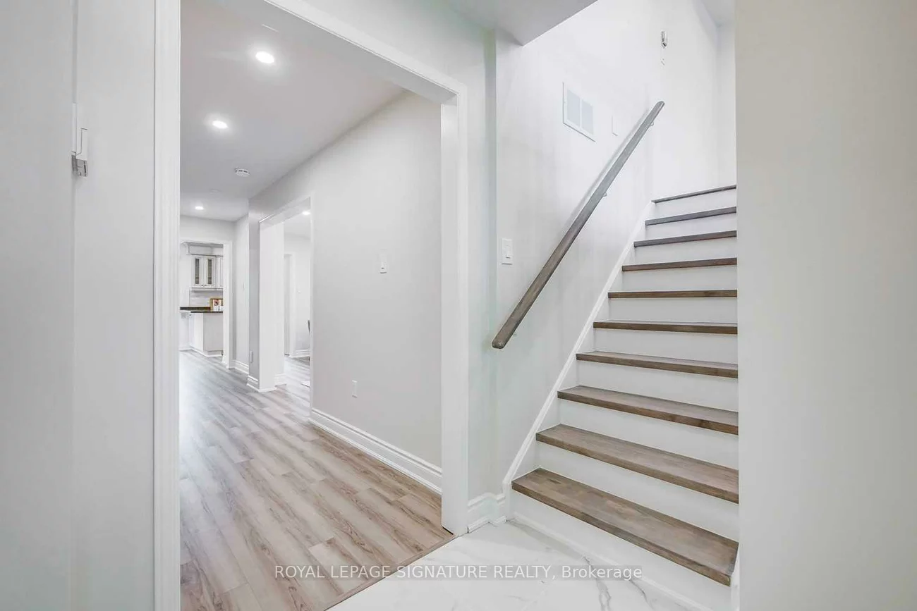 2260, Ridge, 1022 - WT West Oak Trails, Oakville