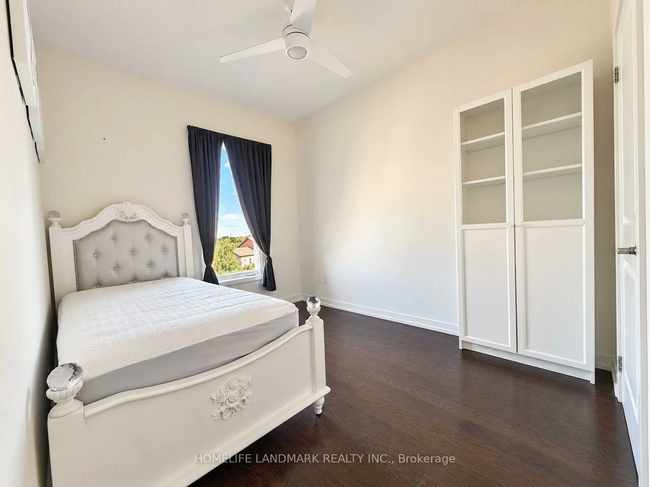 211, Squire, 1008 - GO Glenorchy, Oakville
