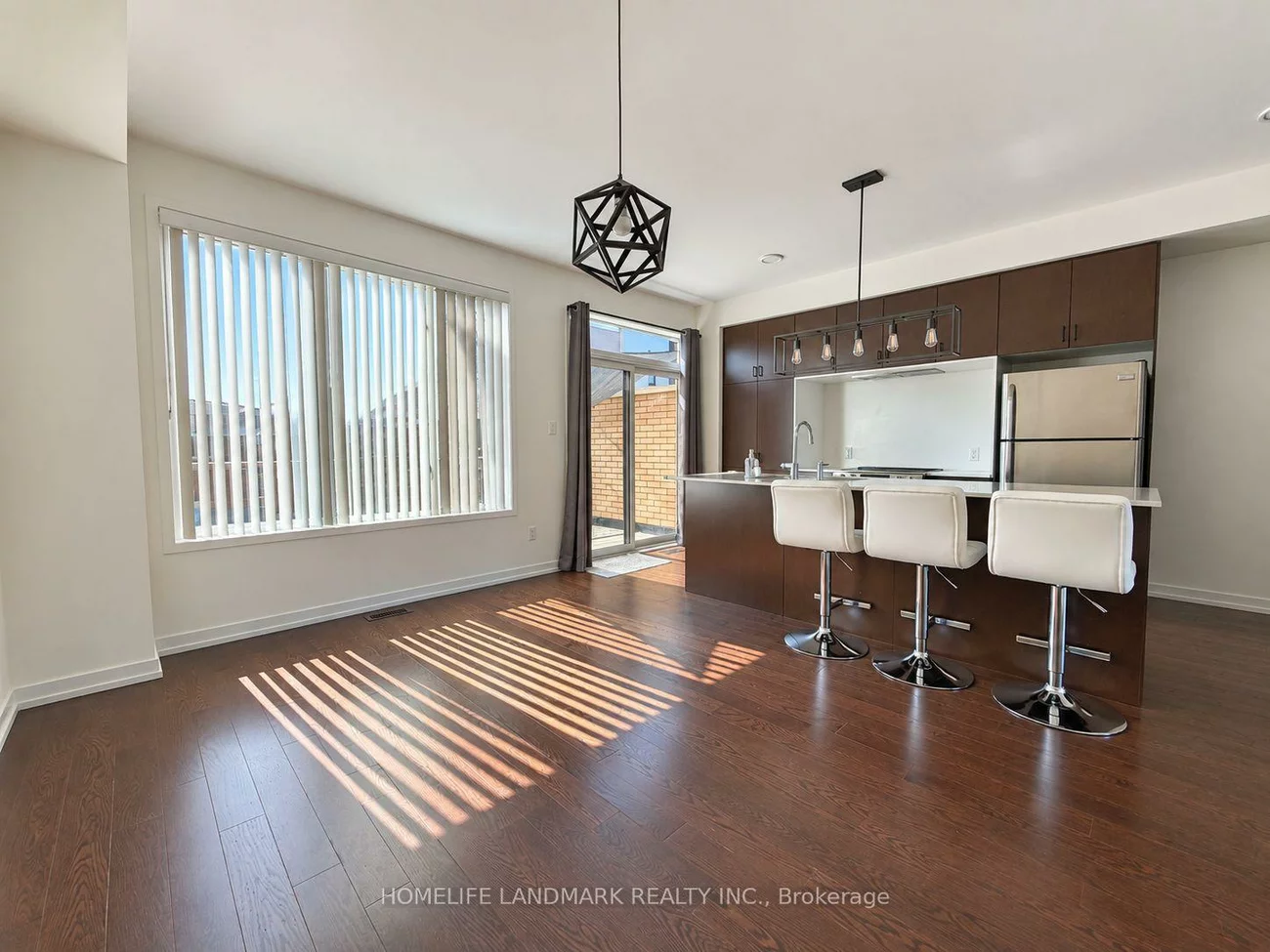 211, Squire, 1008 - GO Glenorchy, Oakville