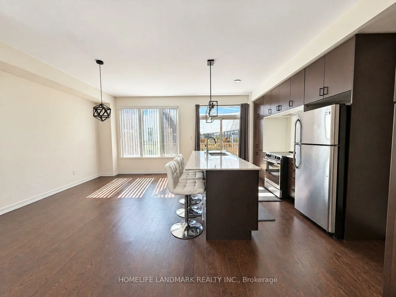 211, Squire, 1008 - GO Glenorchy, Oakville