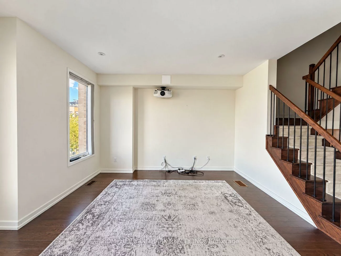 211, Squire, 1008 - GO Glenorchy, Oakville
