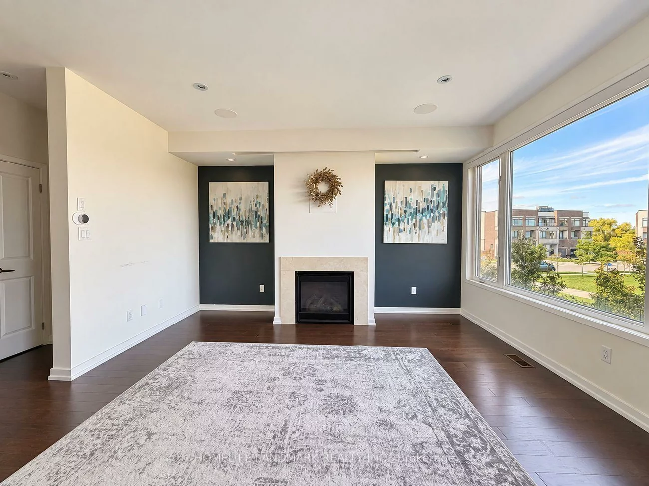 211, Squire, 1008 - GO Glenorchy, Oakville