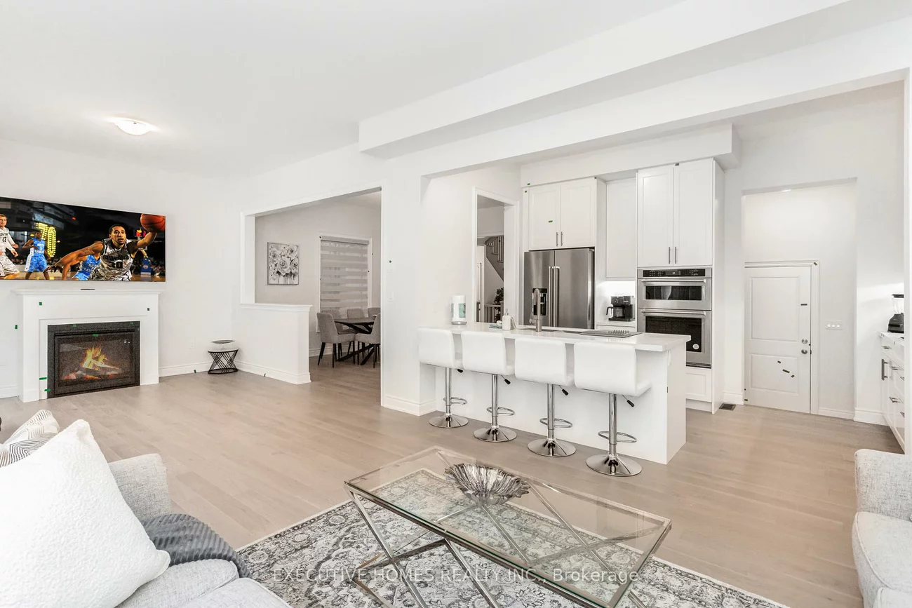 1371, Peony, 1010 - JM Joshua Meadows, Oakville