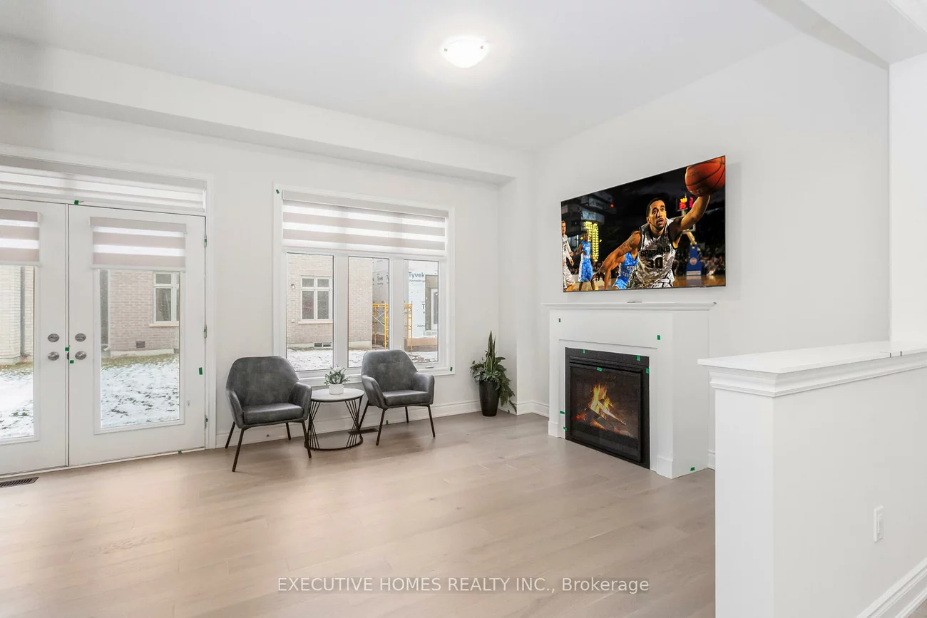 1371, Peony, 1010 - JM Joshua Meadows, Oakville