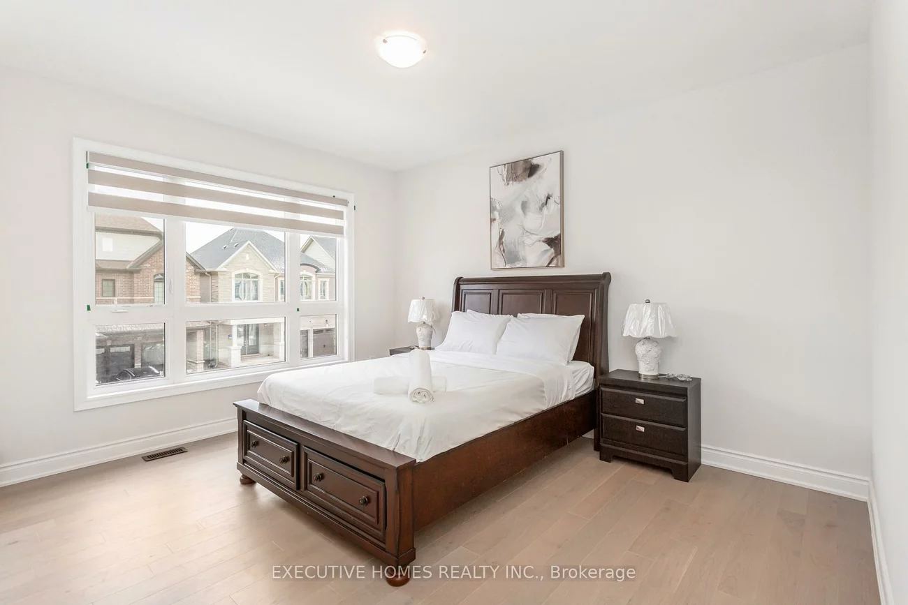 1371, Peony, 1010 - JM Joshua Meadows, Oakville