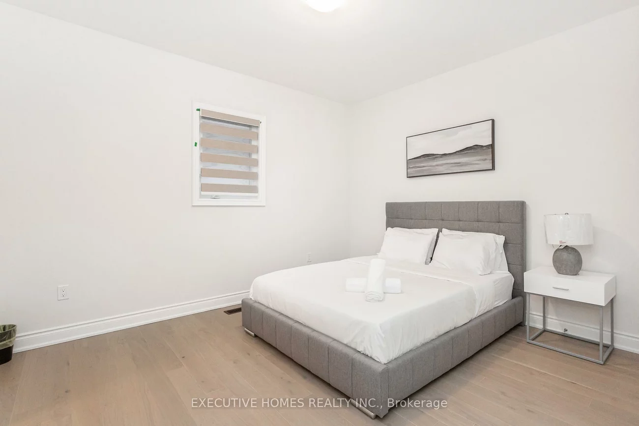 1371, Peony, 1010 - JM Joshua Meadows, Oakville