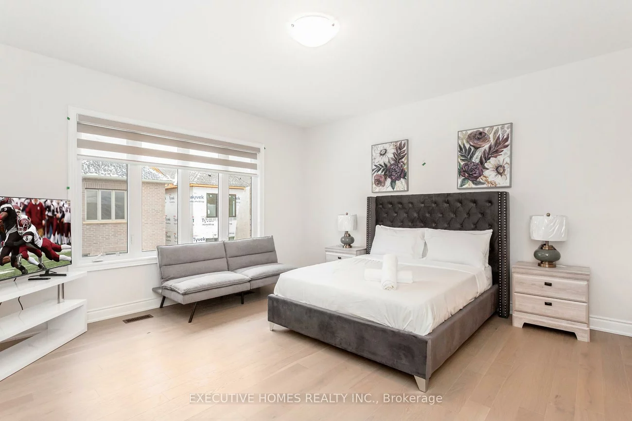 1371, Peony, 1010 - JM Joshua Meadows, Oakville