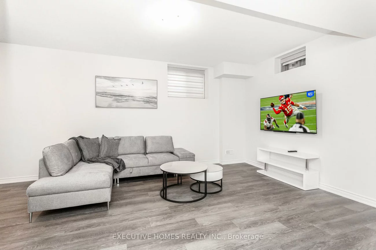 1371, Peony, 1010 - JM Joshua Meadows, Oakville