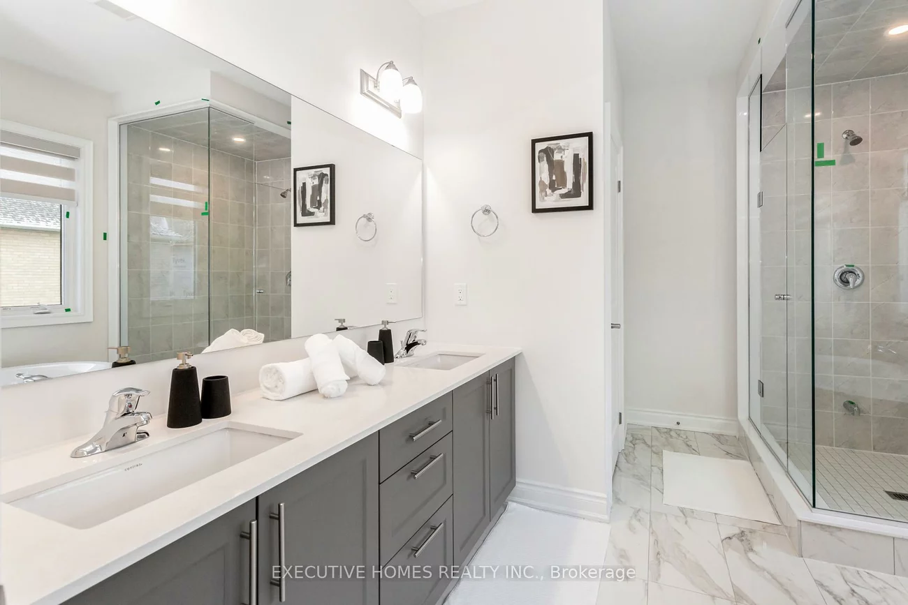 1371, Peony, 1010 - JM Joshua Meadows, Oakville
