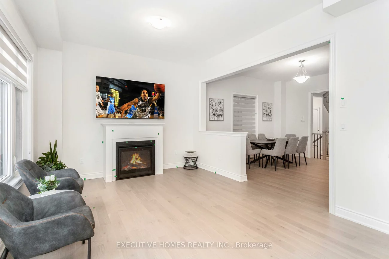 1371, Peony, 1010 - JM Joshua Meadows, Oakville