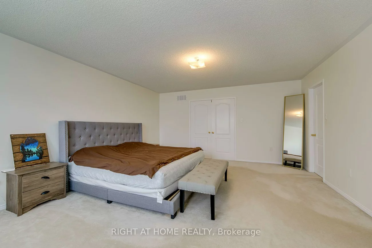 2244, Overfield, 1022 - WT West Oak Trails, Oakville