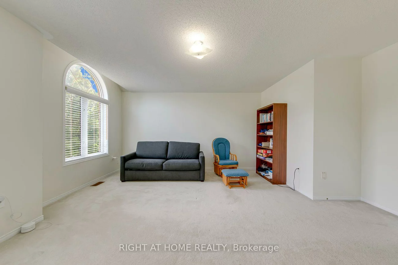 2244, Overfield, 1022 - WT West Oak Trails, Oakville