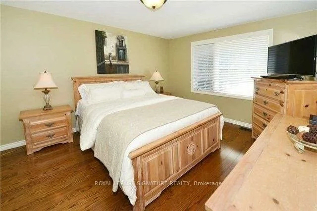 1207, Wood, 1020 - WO West, Oakville