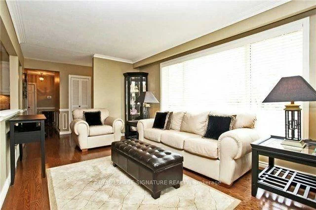 1207, Wood, 1020 - WO West, Oakville