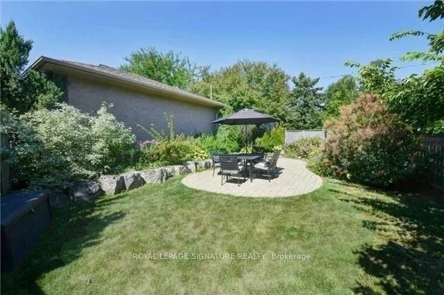 1207, Wood, 1020 - WO West, Oakville