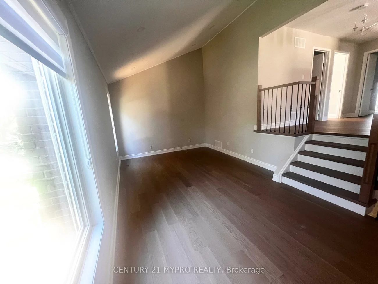 163, Romain, 1003 - CP College Park, Oakville