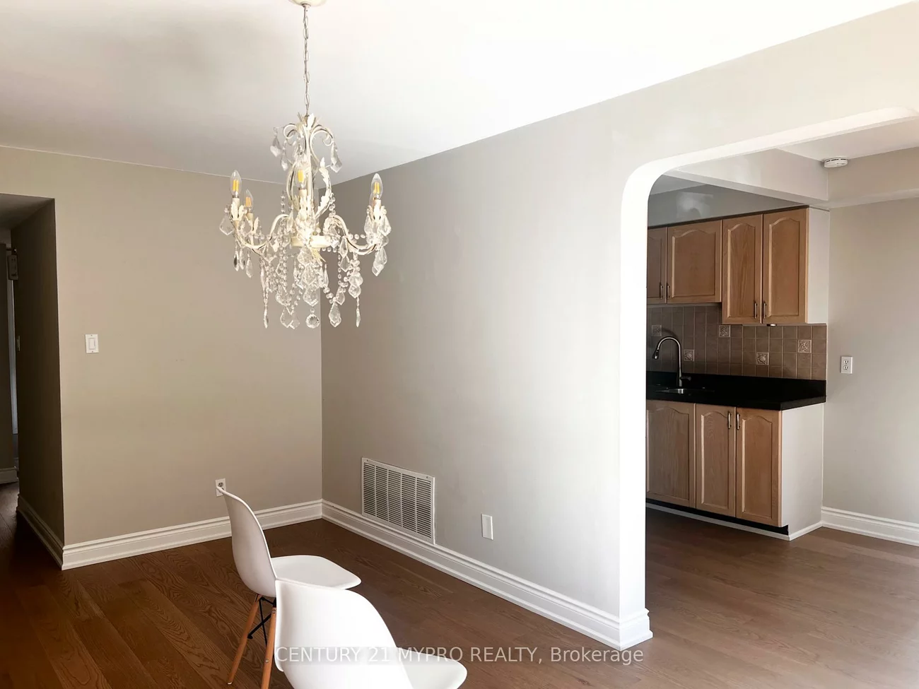 163, Romain, 1003 - CP College Park, Oakville