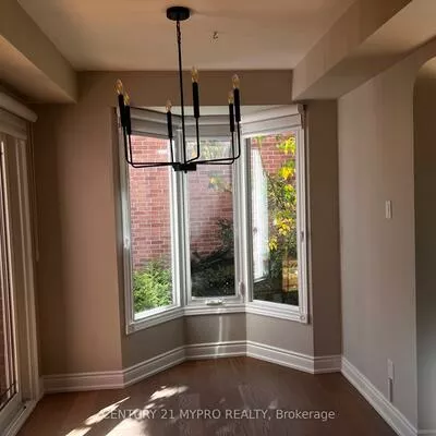 163, Romain, 1003 - CP College Park, Oakville