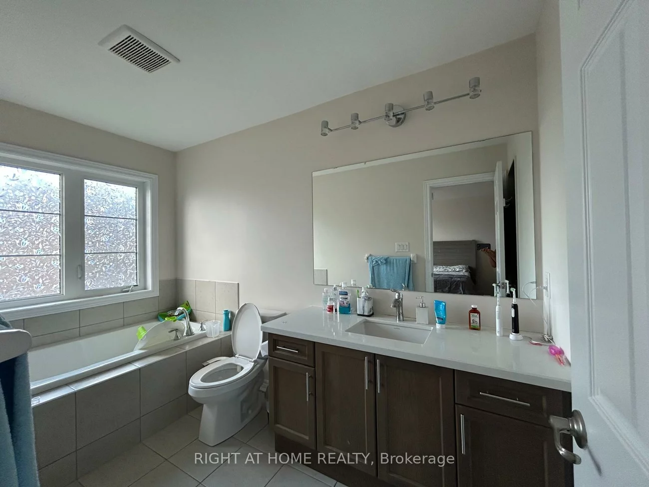 3031, Rivertrail, 1008 - GO Glenorchy, Oakville