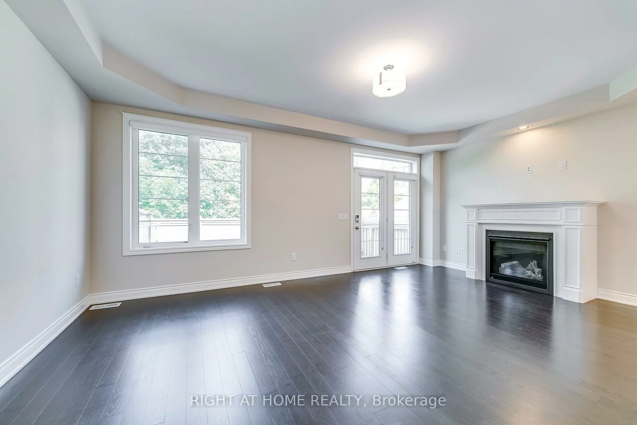 537, Terrace, 1016 - SH Sixteen Hollow, Oakville