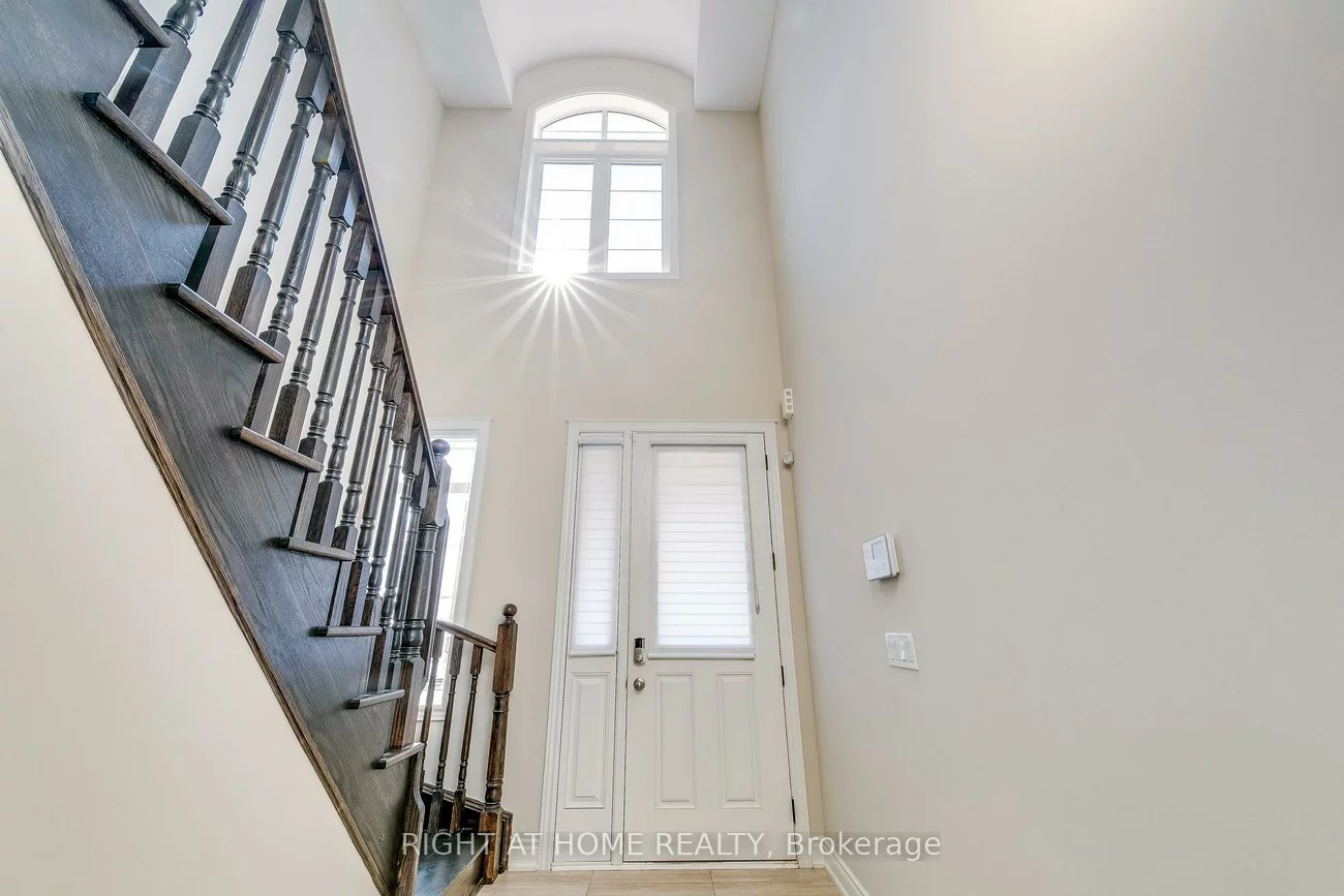 537, Terrace, 1016 - SH Sixteen Hollow, Oakville