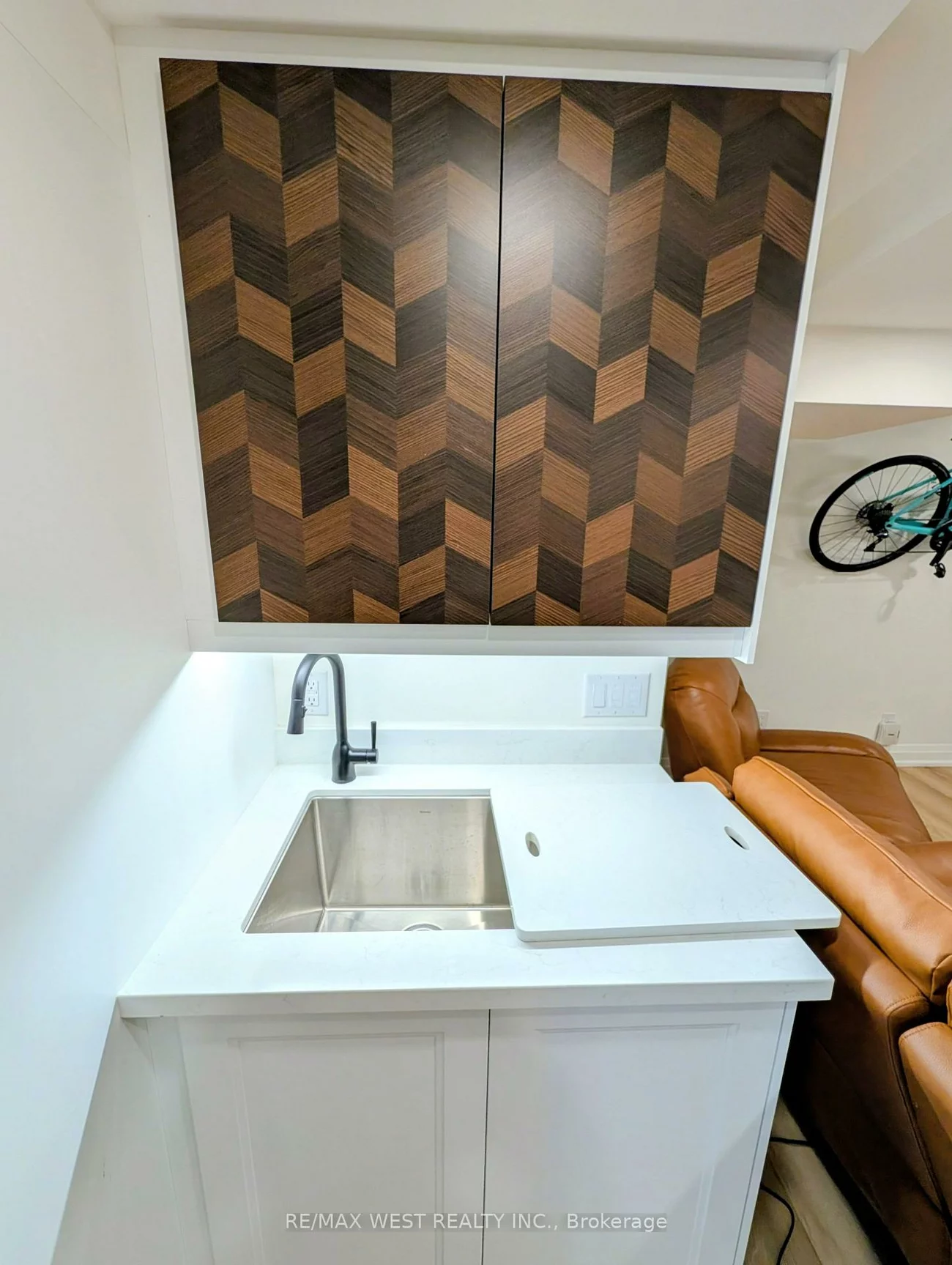 2213, Ridge, 1022 - WT West Oak Trails, Oakville
