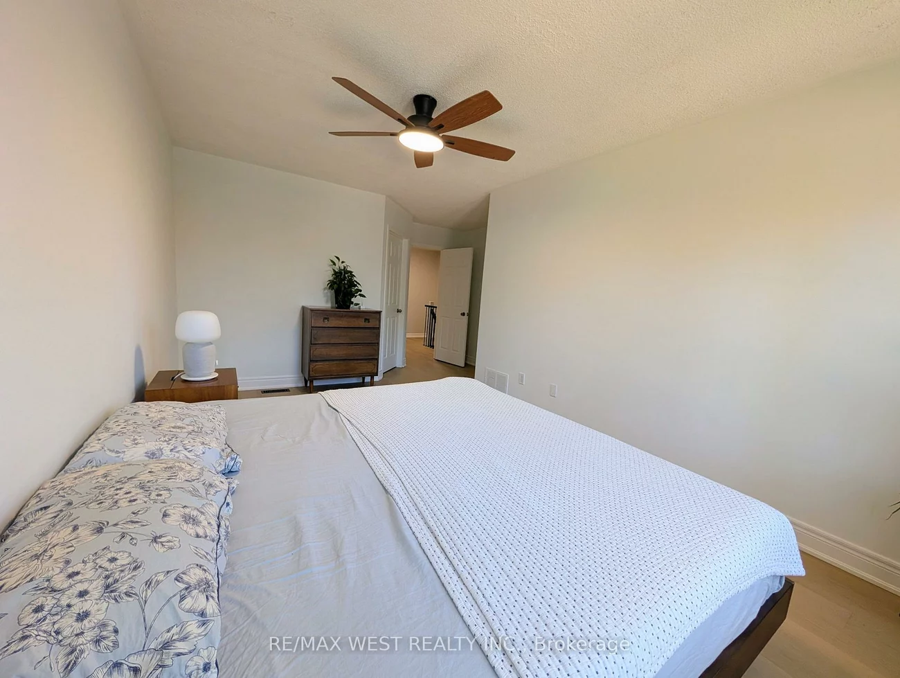 2213, Ridge, 1022 - WT West Oak Trails, Oakville