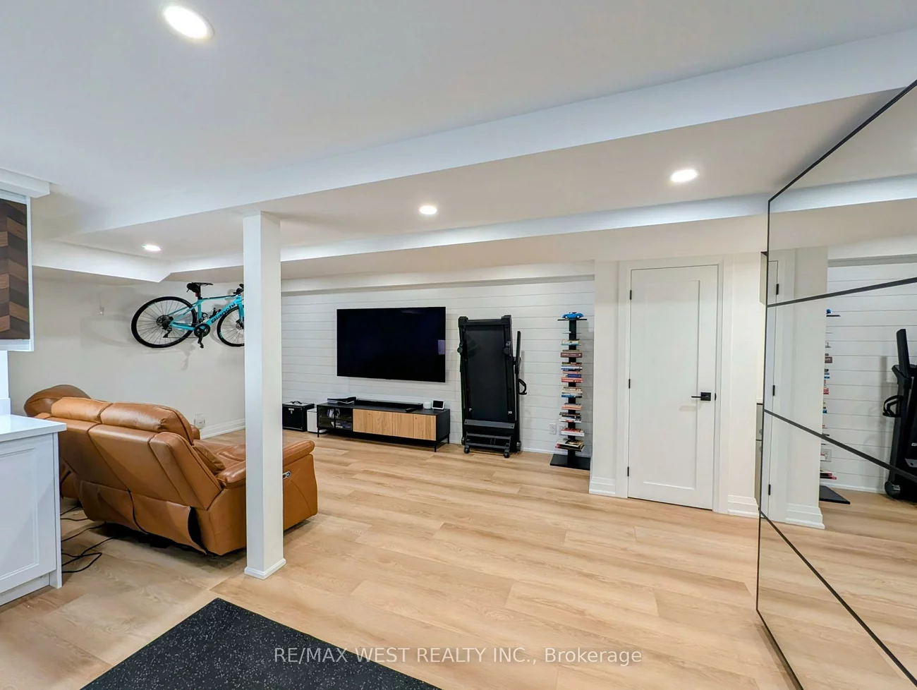 2213, Ridge, 1022 - WT West Oak Trails, Oakville